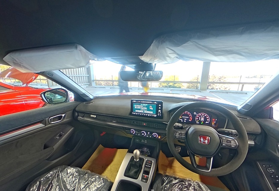 HONDA CIVIC TYPE R RACING BLACK PCKG (FL5) 7