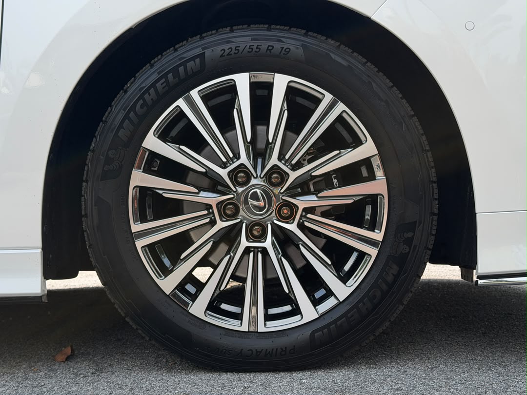 LEXUS LM500H VERSION L 3